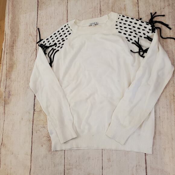 Kathie K white tasseled sweater sz M - Picture 3 of 7